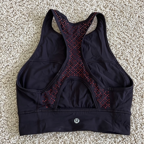Lululemon Crop - Picture 2 of 2